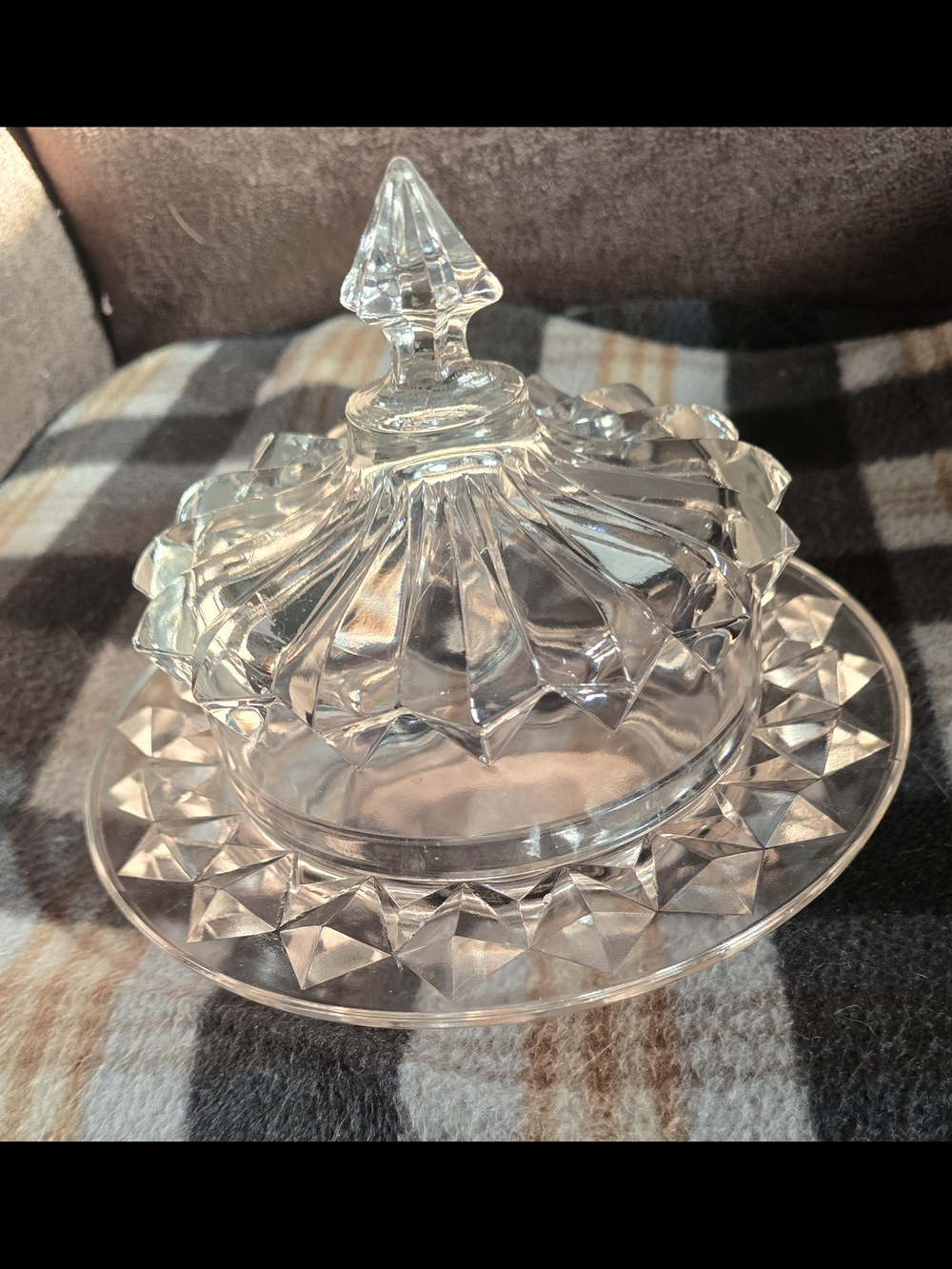 Beautiful Clear Glass Covered Butter/Cheese Dish - Elegant Crystal Style